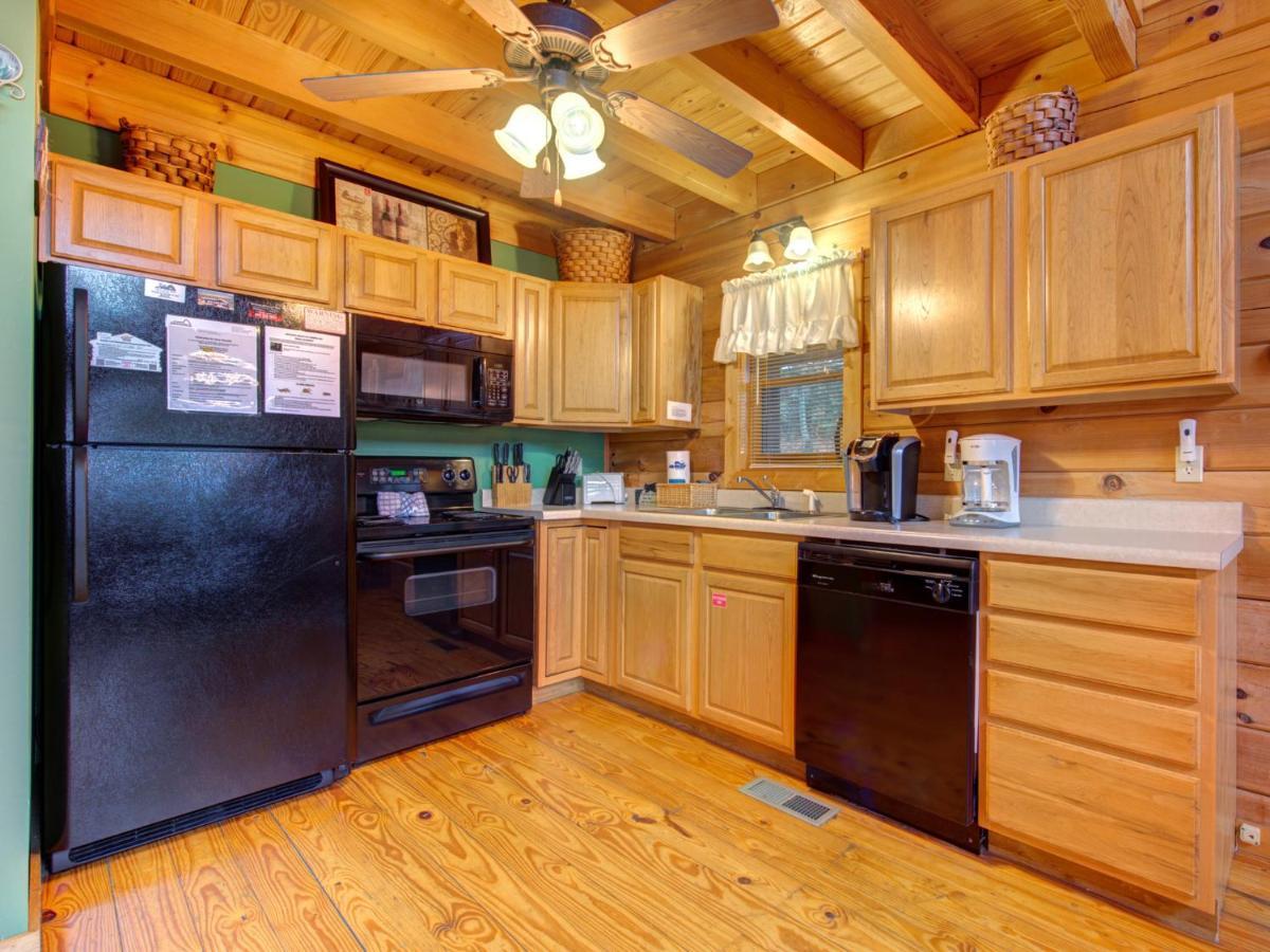 Dew South Villa Гетлинбург Екстериор снимка