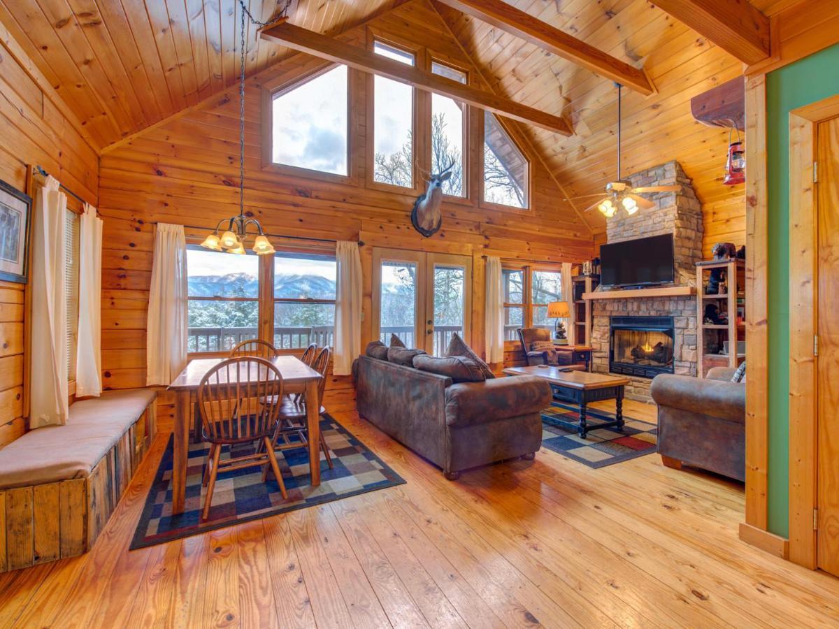 Dew South Villa Гетлинбург Екстериор снимка
