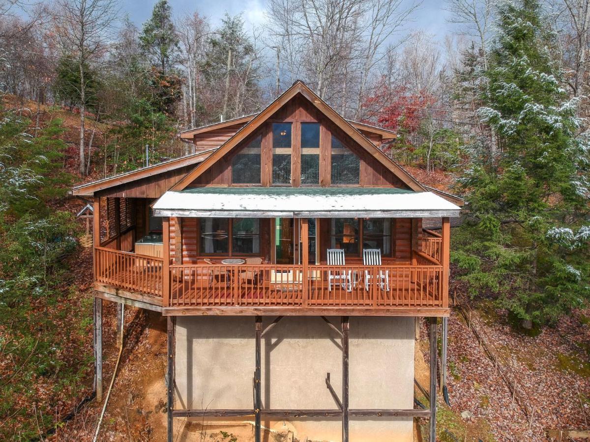 Dew South Villa Гетлинбург Екстериор снимка